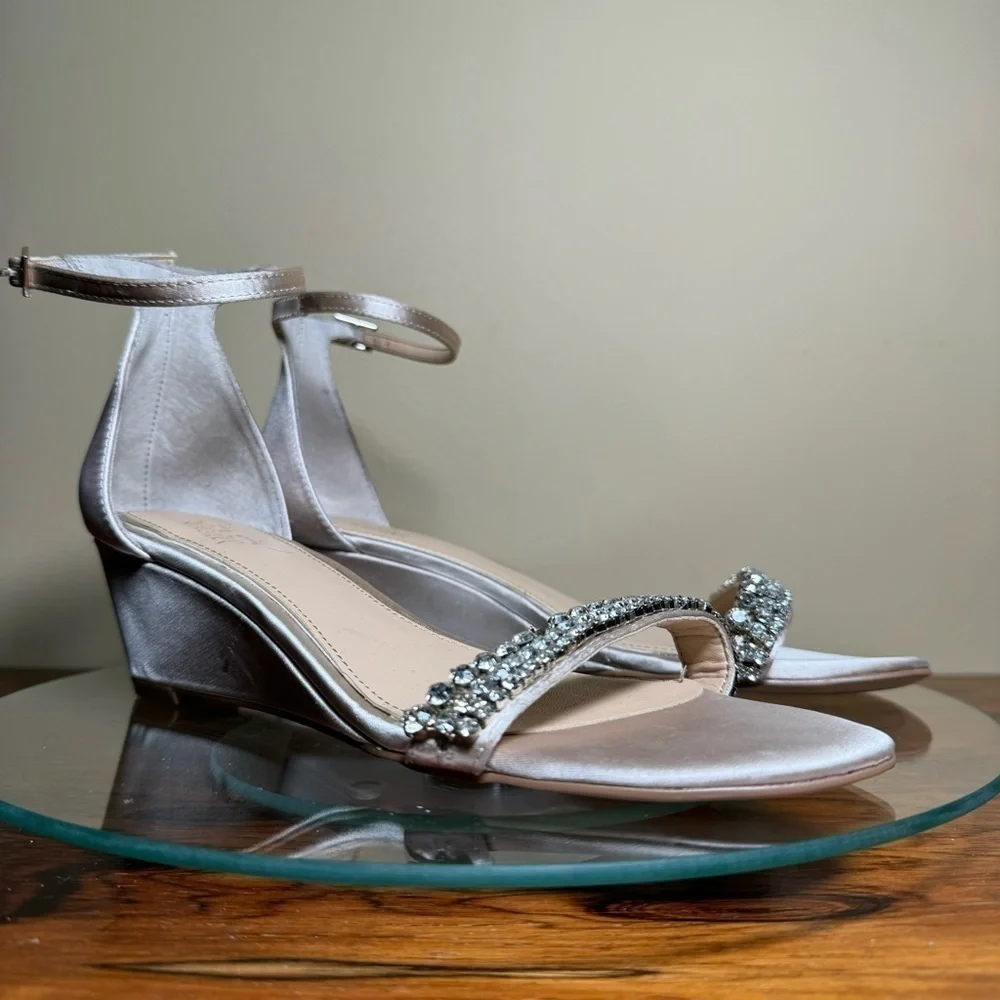Badgley Mischka Lora Low Wedge Sandal - champagne satin - size 7